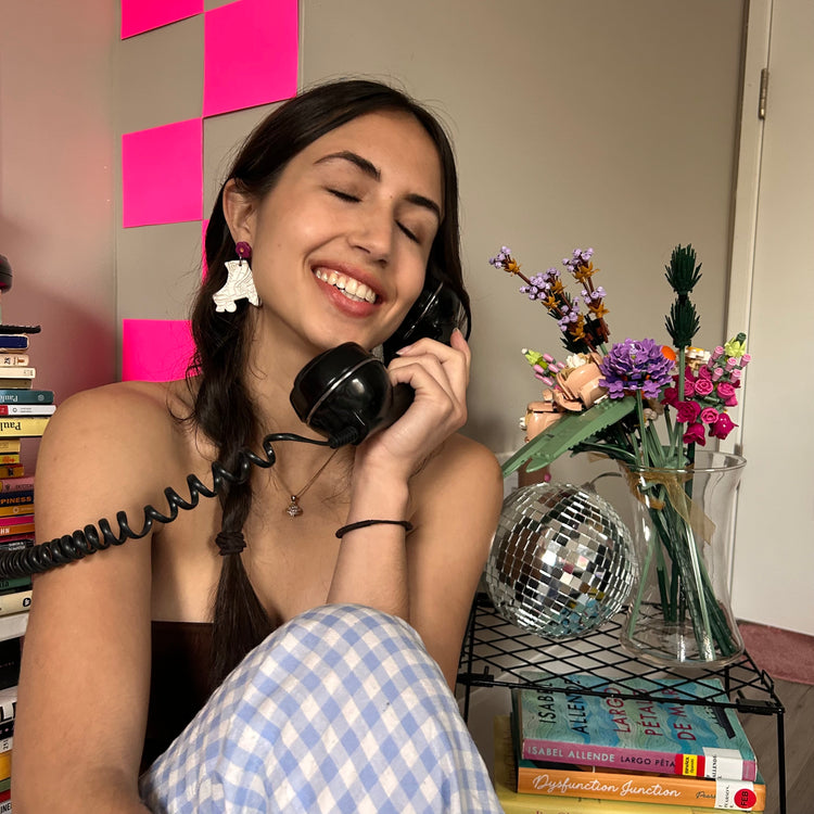 Groovy skates (white)